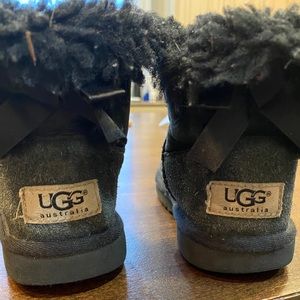 Size 12 little girls black Uggs